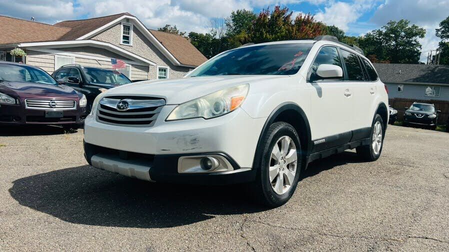 2011 SUBARU Outback