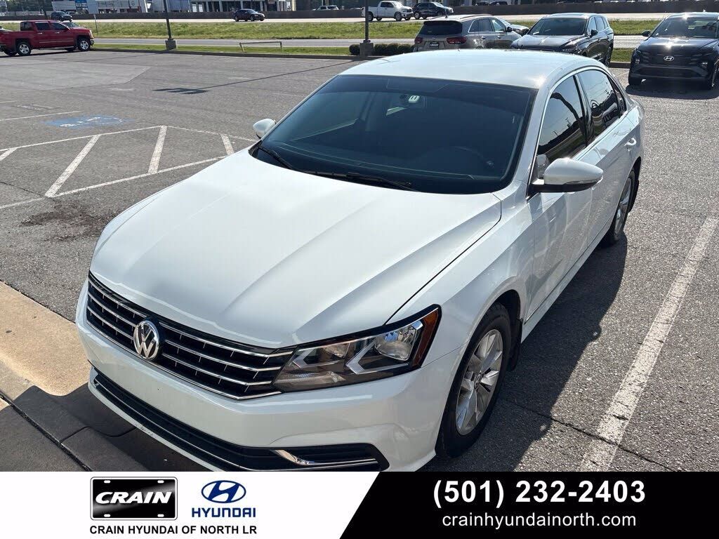 2016 VOLKSWAGEN Passat