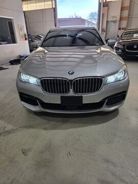 2017 BMW 740i