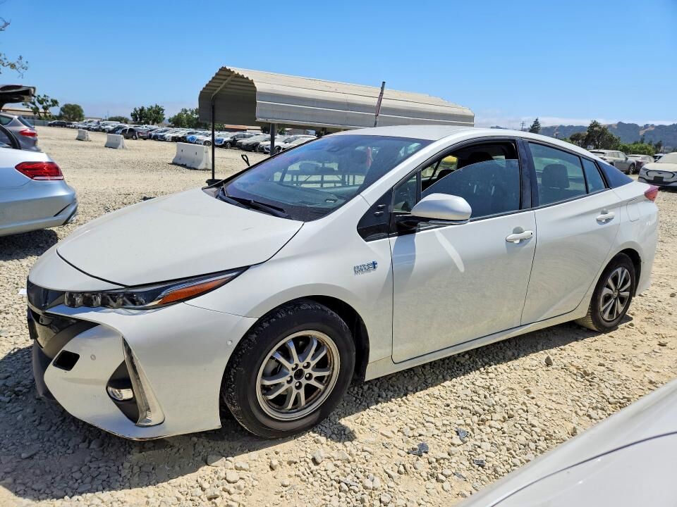 2017 TOYOTA Prius