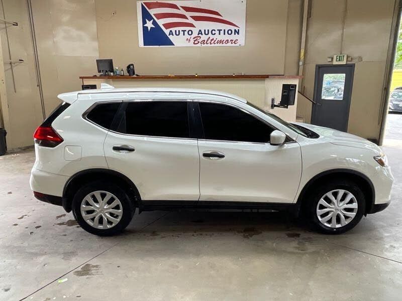2017 NISSAN Rogue