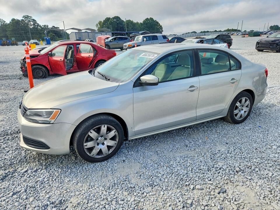 2011 VOLKSWAGEN Jetta