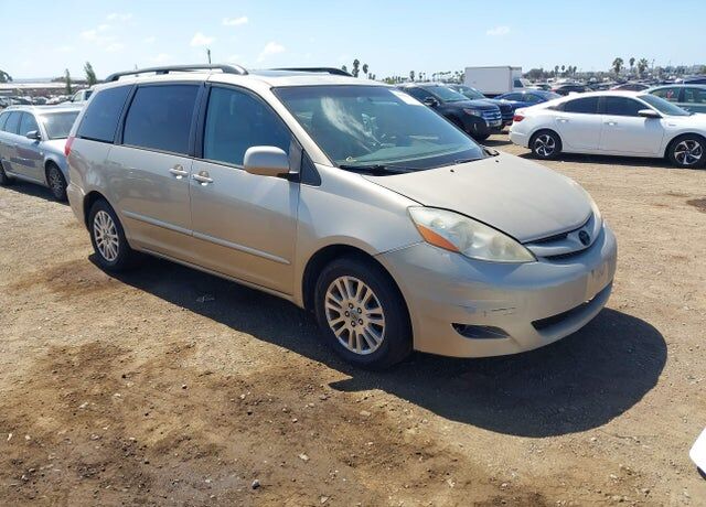 2008 TOYOTA Sienna