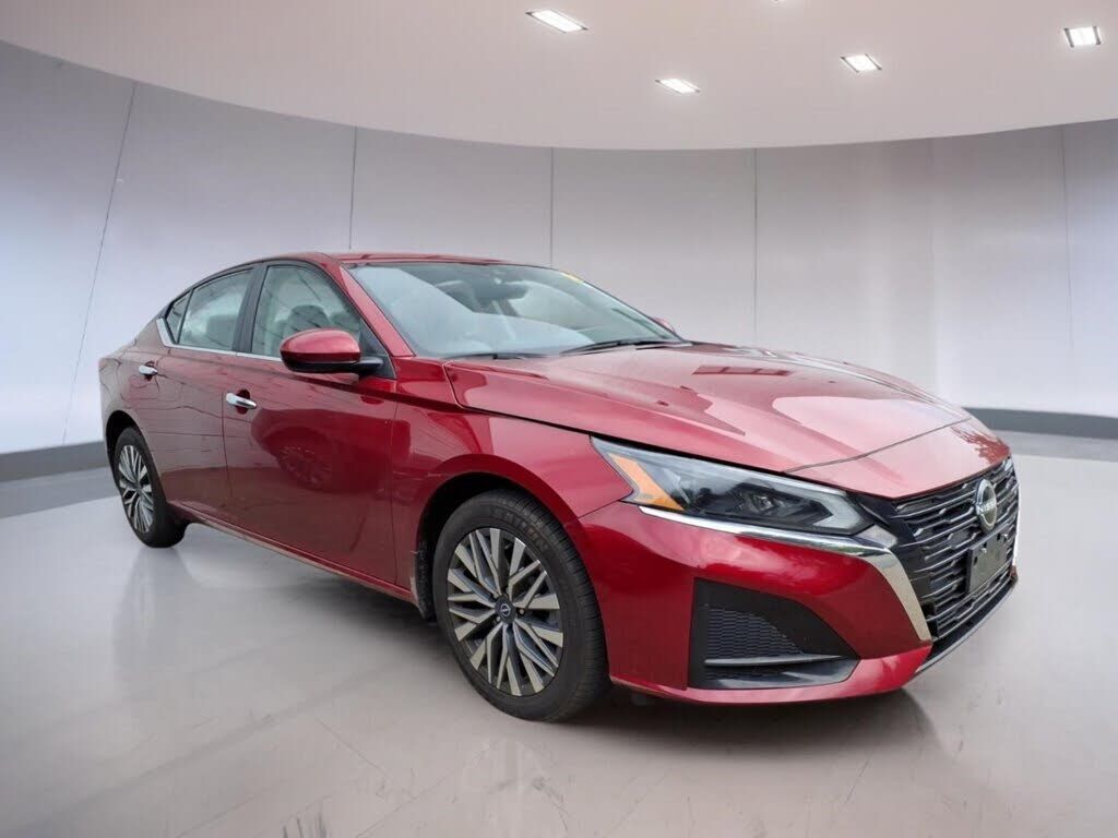 2023 NISSAN Altima