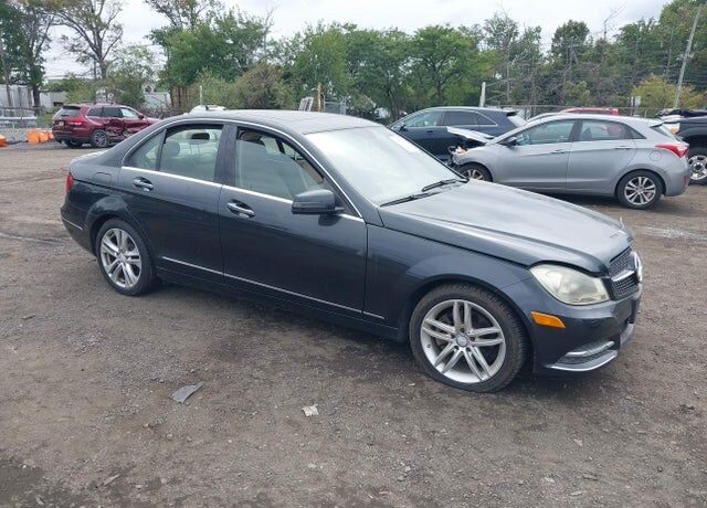 2012 MERCEDES-BENZ C-Class