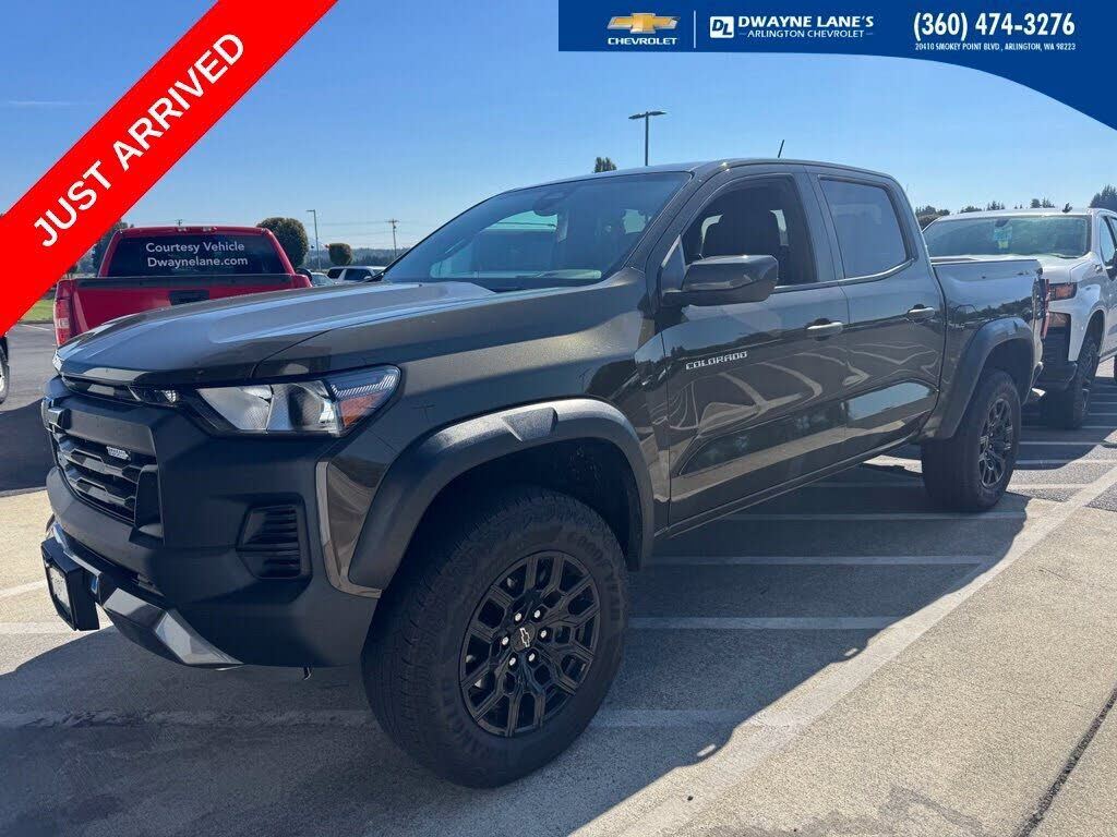 2025 CHEVROLET Colorado