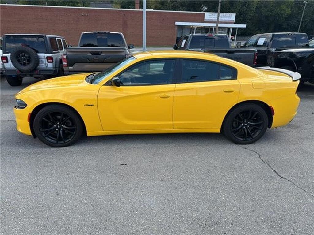 2017 DODGE Charger