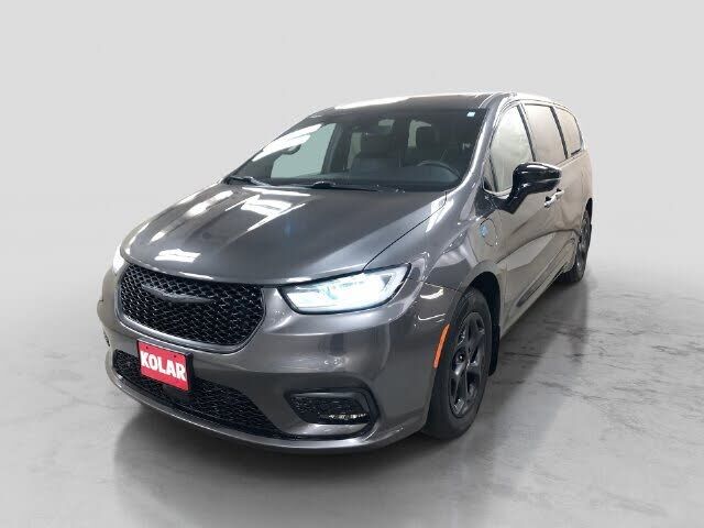 2023 CHRYSLER Pacifica