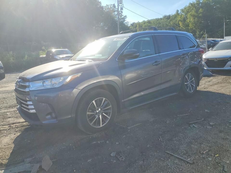 2019 TOYOTA Highlander
