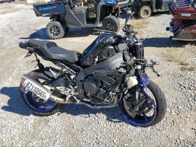 2018 YAMAHA FZ-10