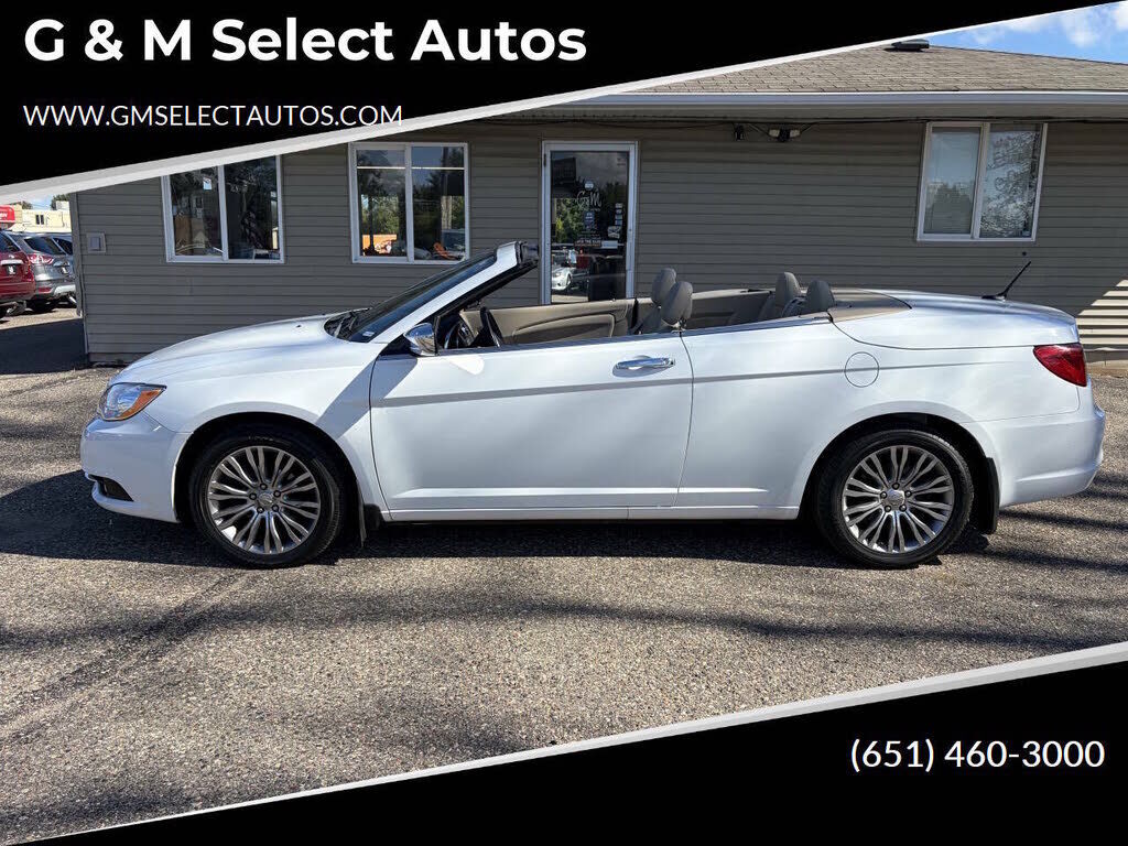 2013 CHRYSLER 200