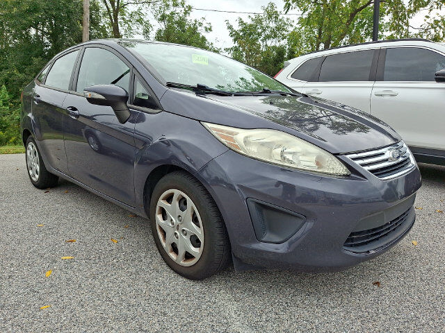 2013 FORD Fiesta