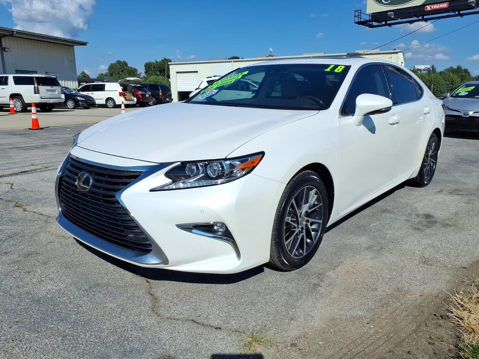 2018 LEXUS ES