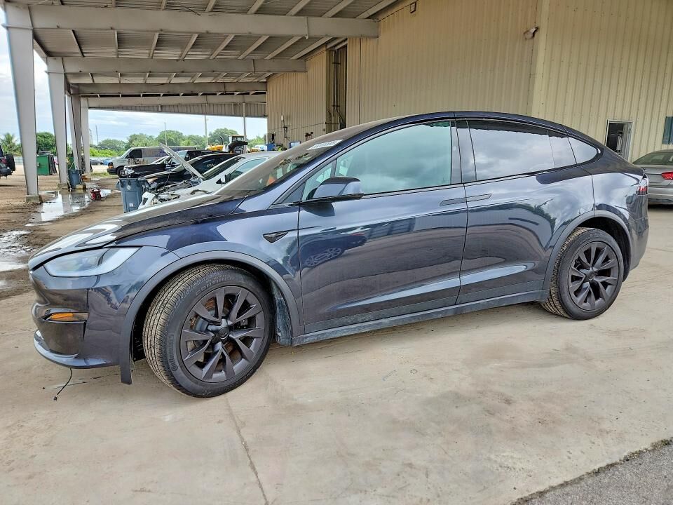 2024 TESLA Model X