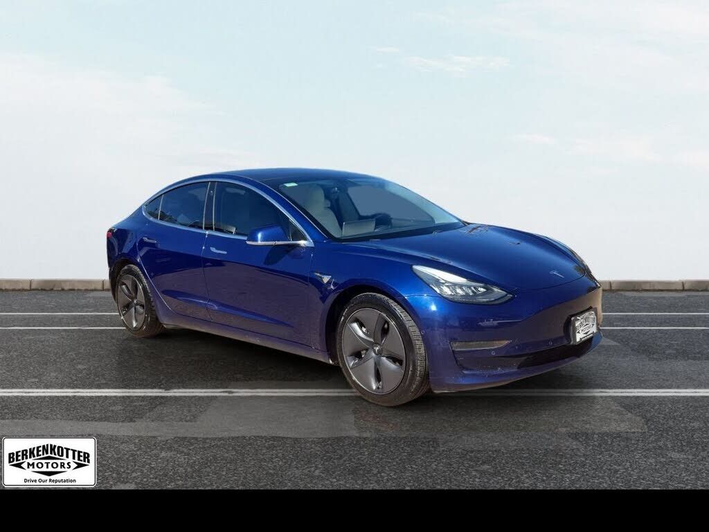 2018 TESLA Model 3