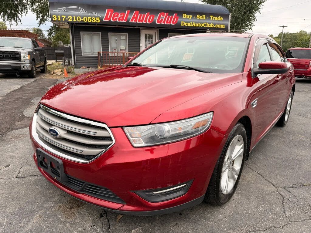 2013 FORD Taurus