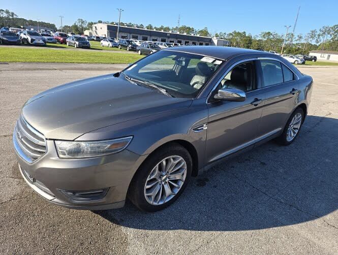 2013 FORD Taurus