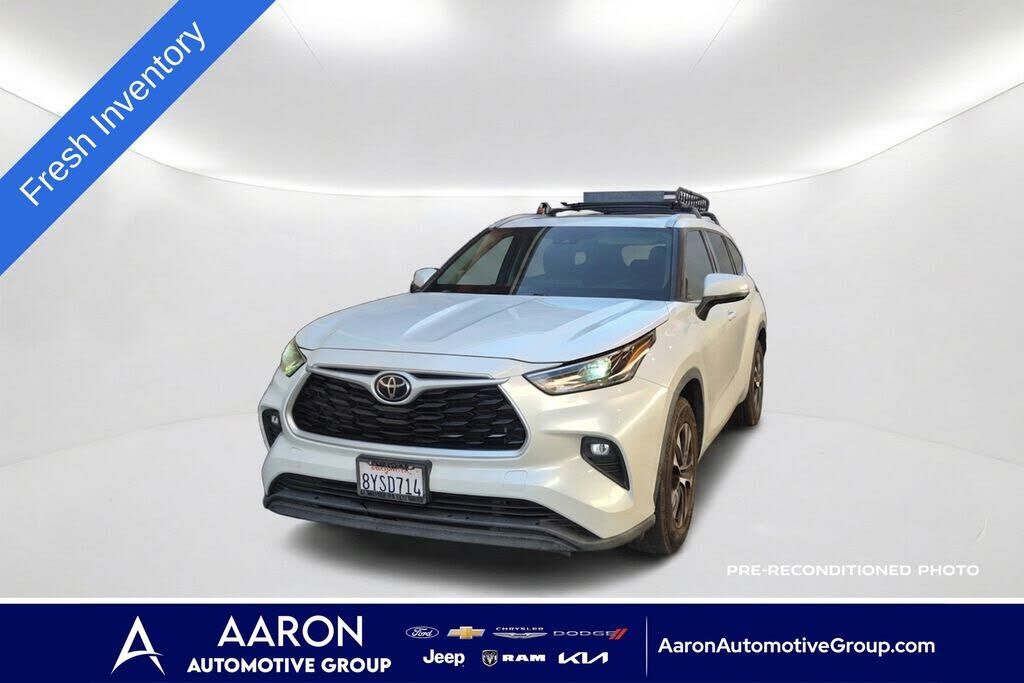 2022 TOYOTA Highlander