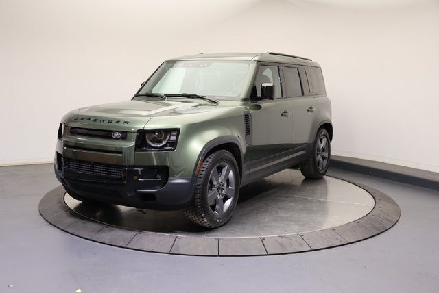 2026 LAND ROVER Defender