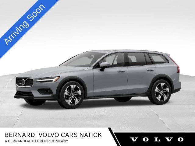 2024 VOLVO V60CC