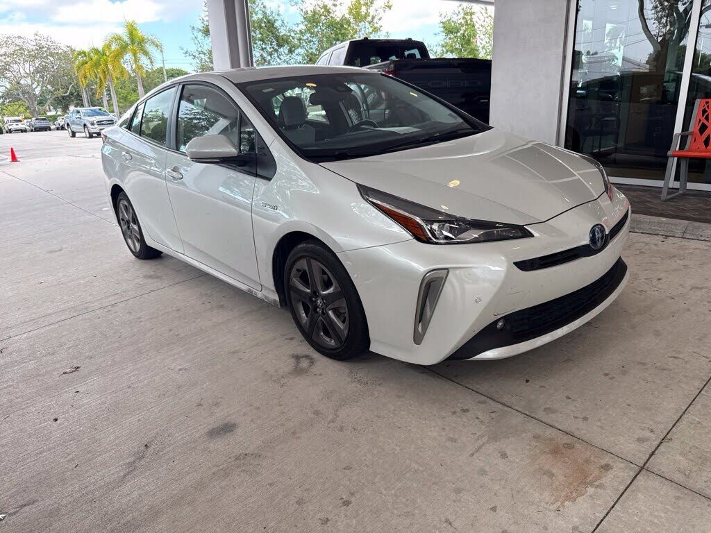 2022 TOYOTA PRIUS