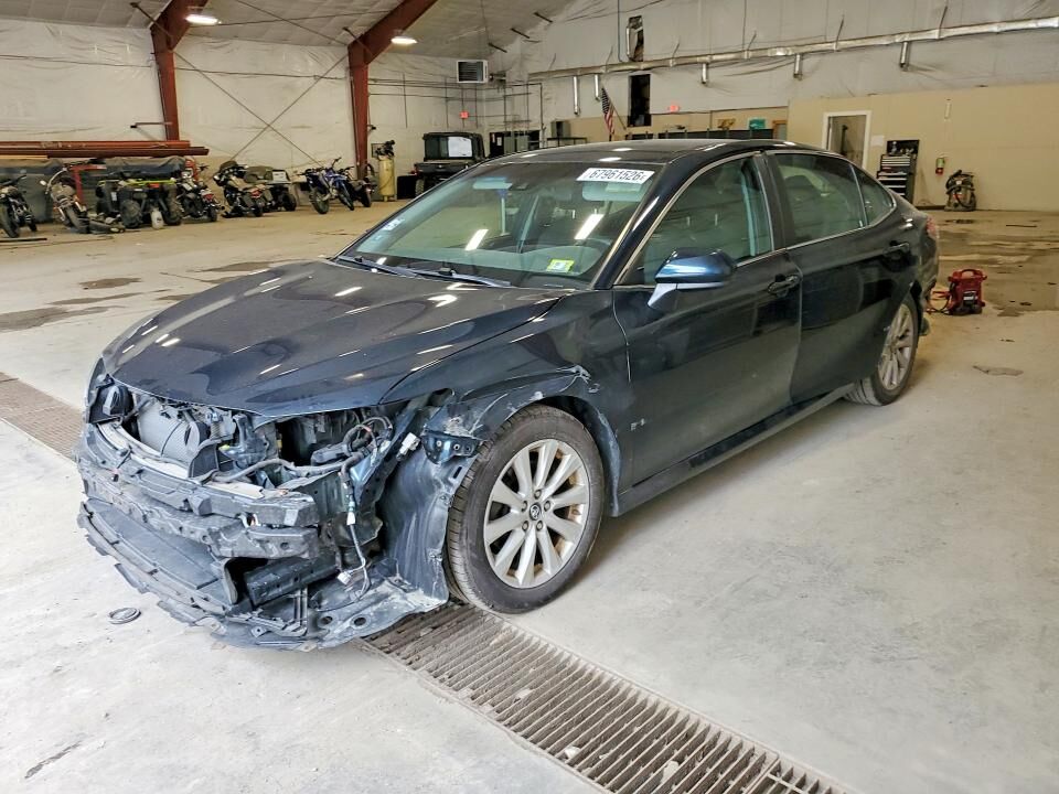 2018 TOYOTA Camry