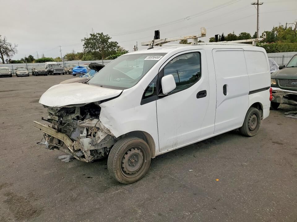 2015 NISSAN NV200