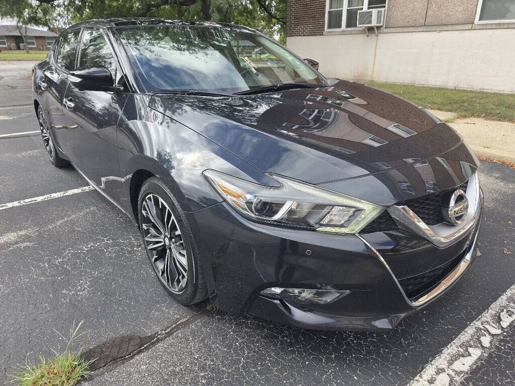 2017 NISSAN Maxima