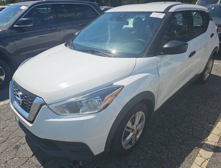 2020 NISSAN Kicks