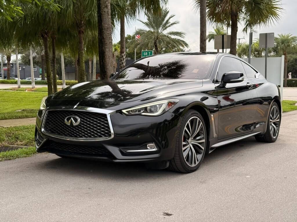 2017 INFINITI Q60