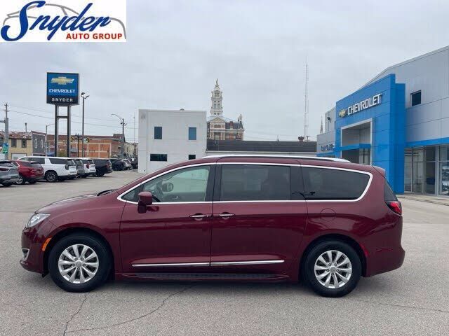 2019 CHRYSLER Pacifica