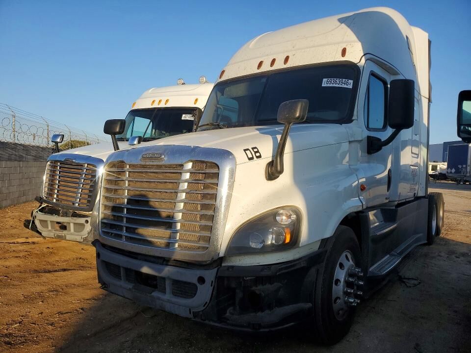 2016 FREIGHTLINER Cascadia