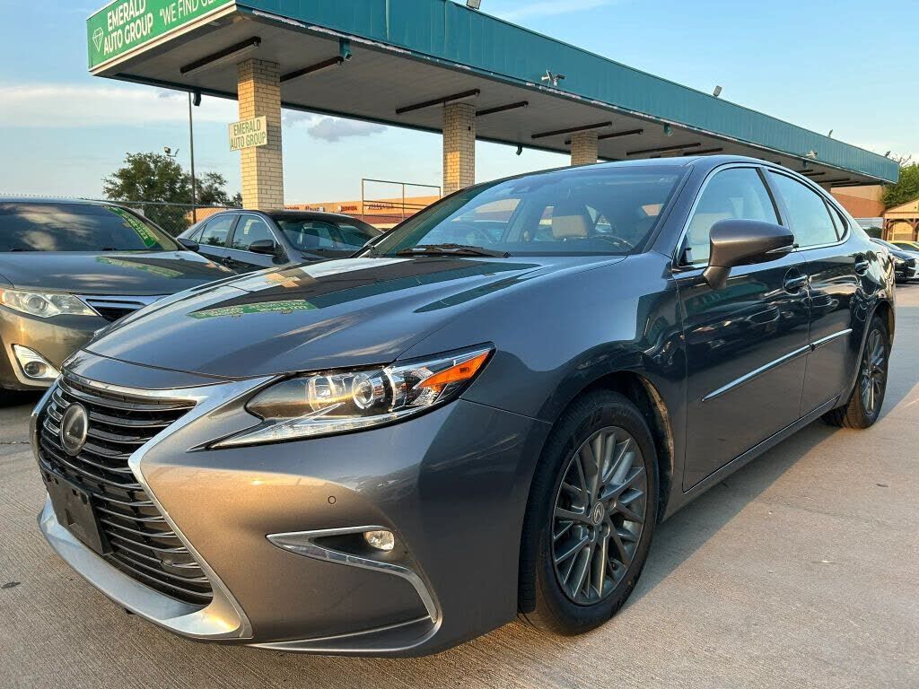 2018 LEXUS ES