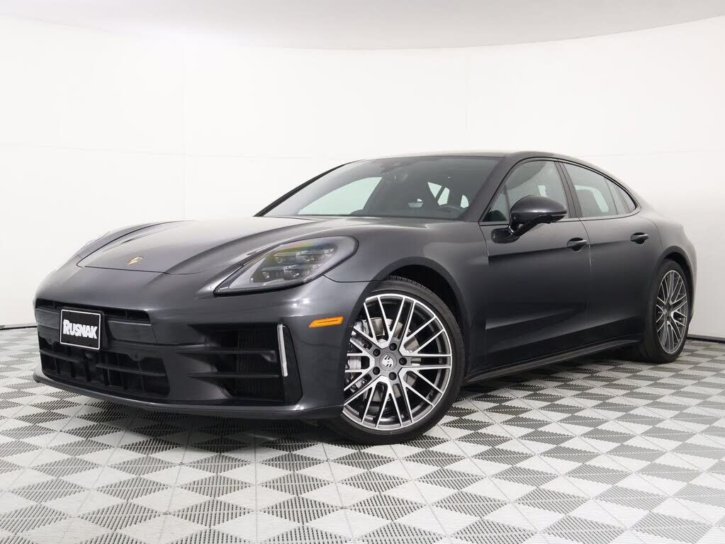 2024 PORSCHE Panamera