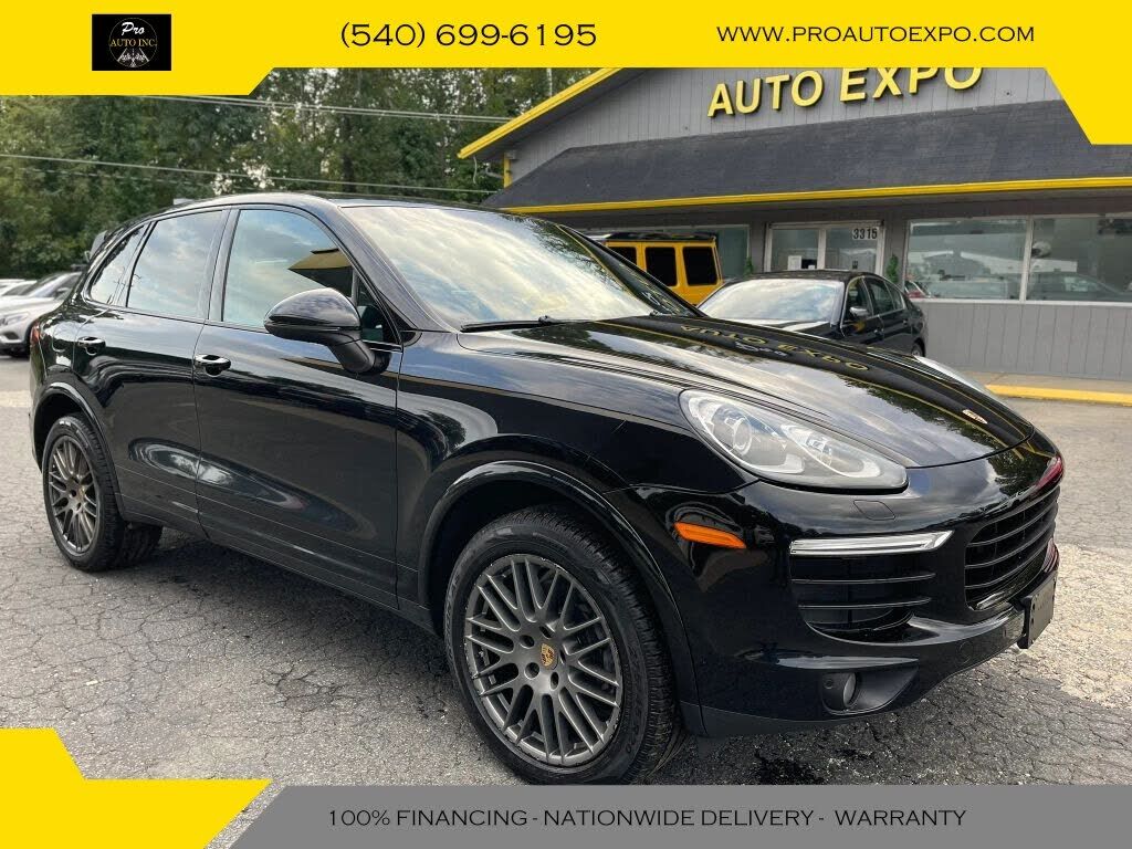 2017 PORSCHE Cayenne