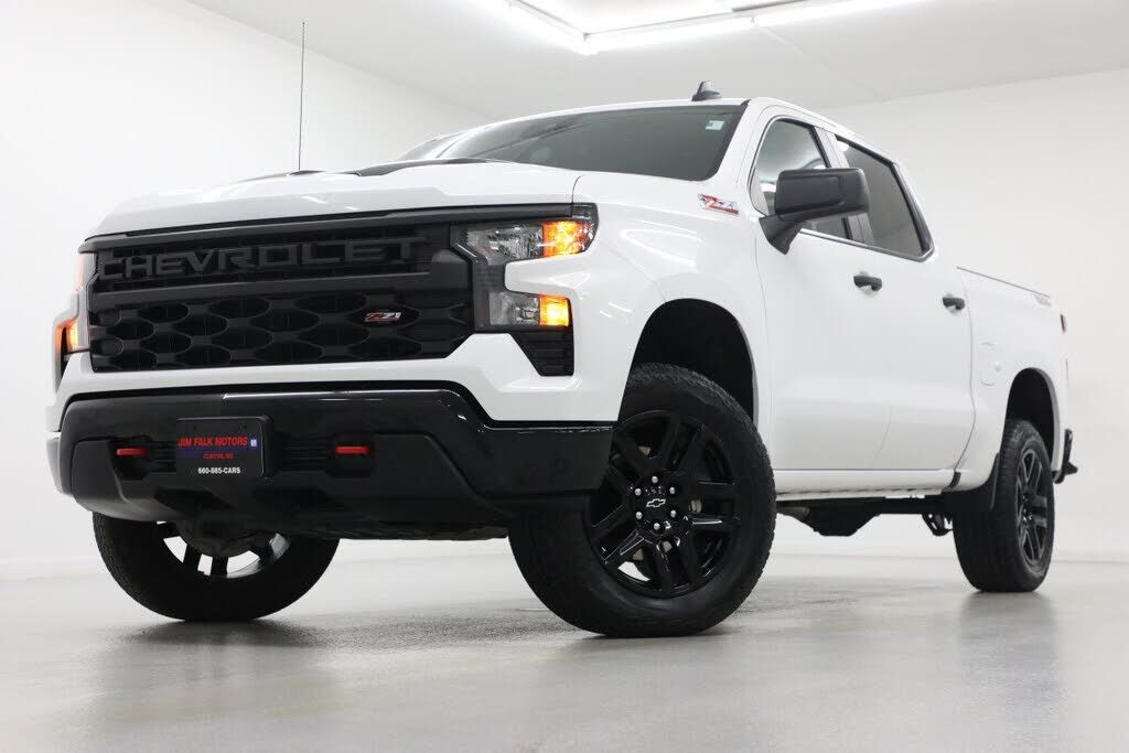 2025 CHEVROLET Silverado