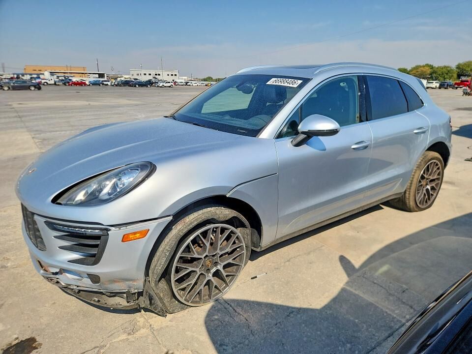 2016 PORSCHE Macan