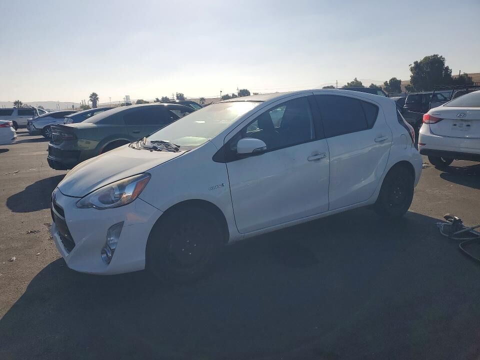 2015 TOYOTA Prius