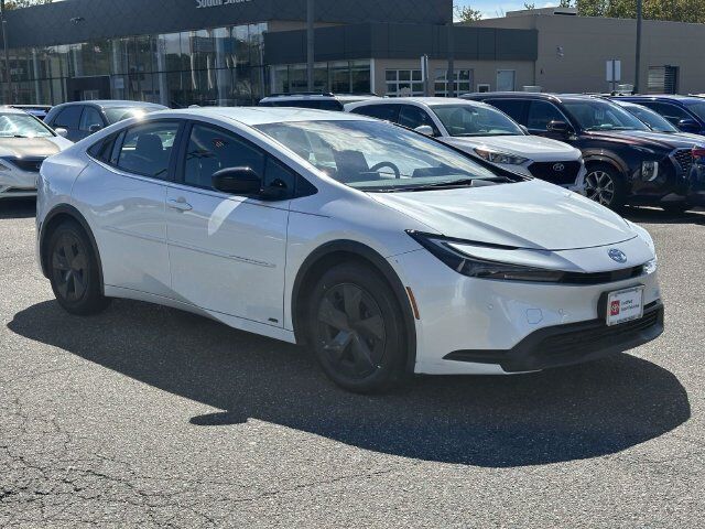 2023 TOYOTA PRIUS