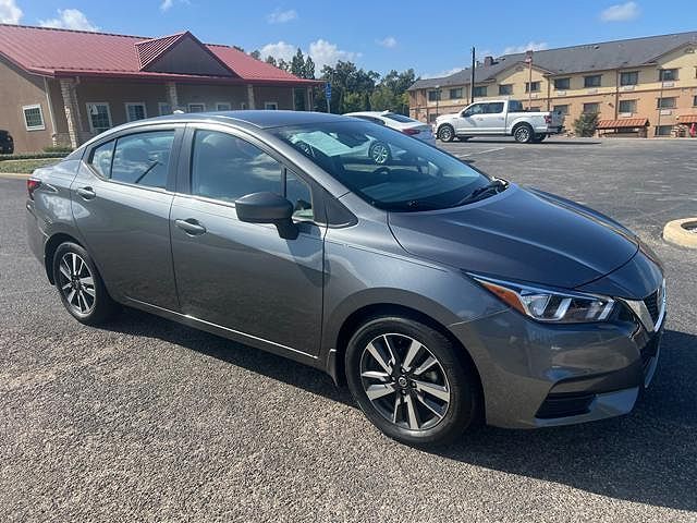 2022 NISSAN Versa