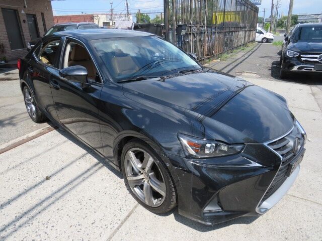 2017 LEXUS IS