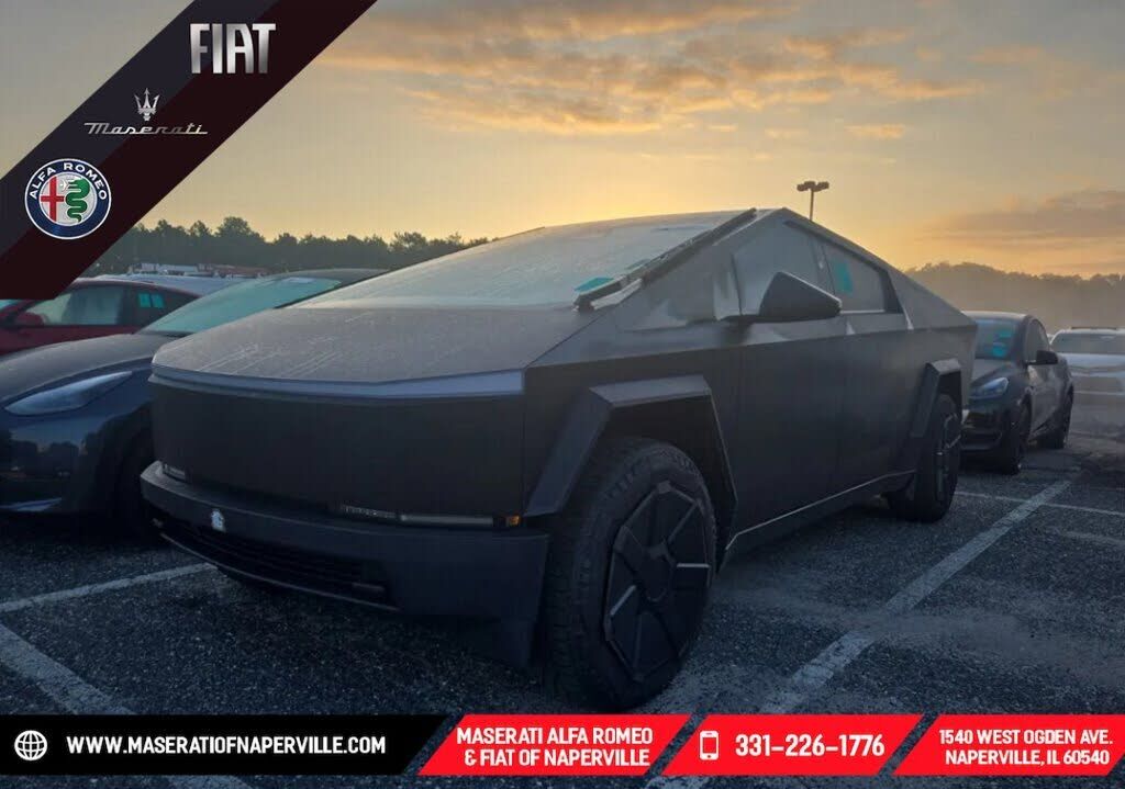 2024 TESLA Cybertruck