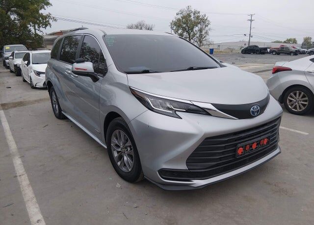 2021 TOYOTA Sienna
