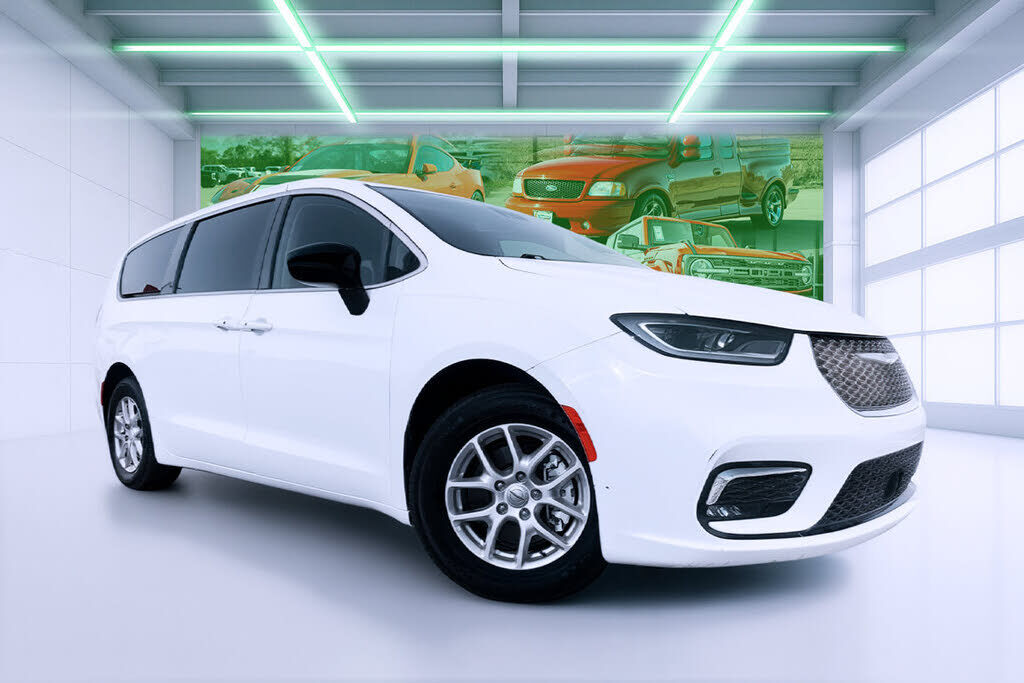 2024 CHRYSLER Pacifica