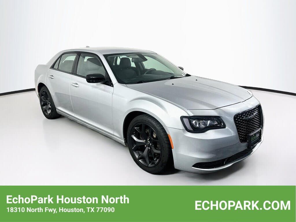 2020 CHRYSLER 300