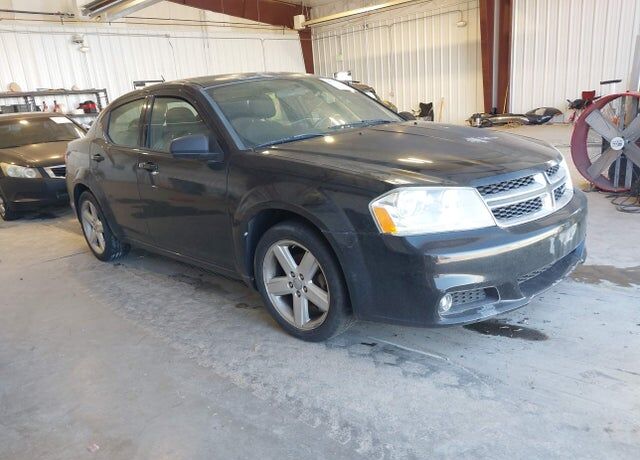 2013 DODGE Avenger