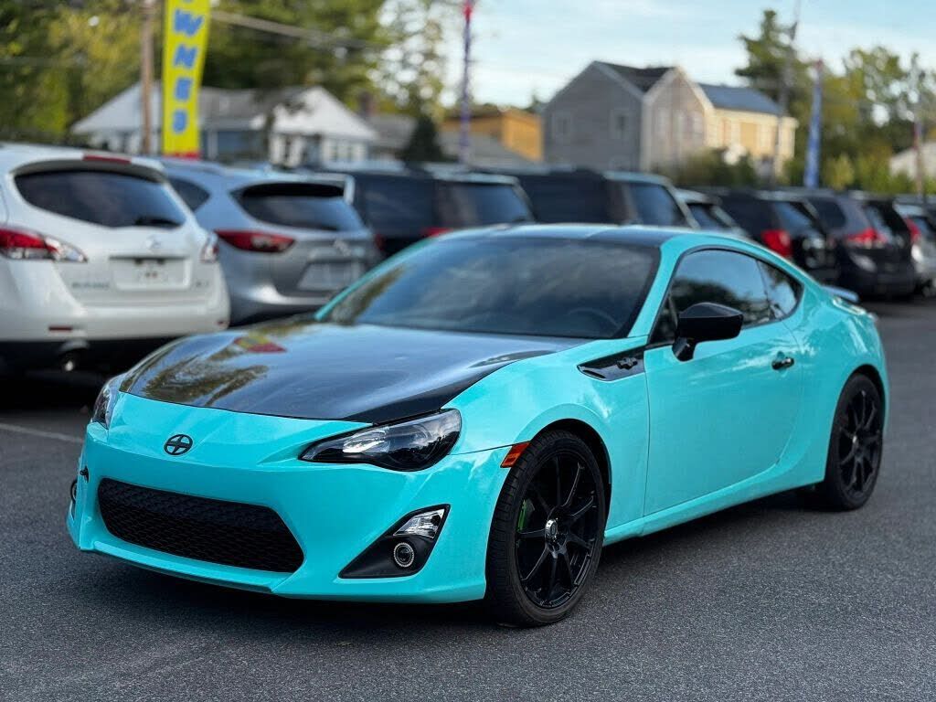 2013 TOYOTA Scion