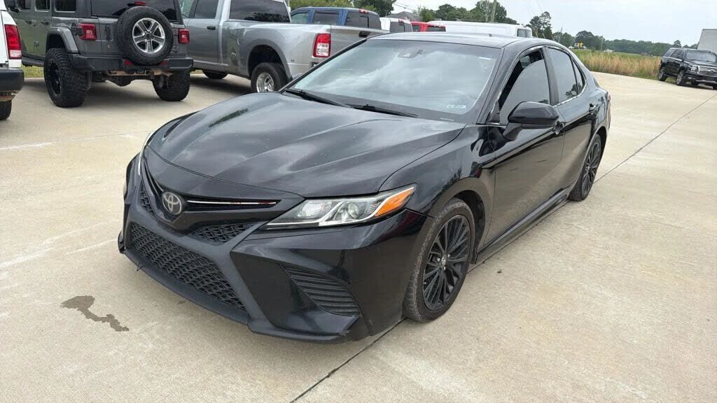 2019 TOYOTA Camry