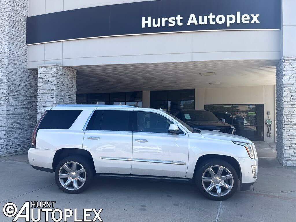 2020 CADILLAC Escalade