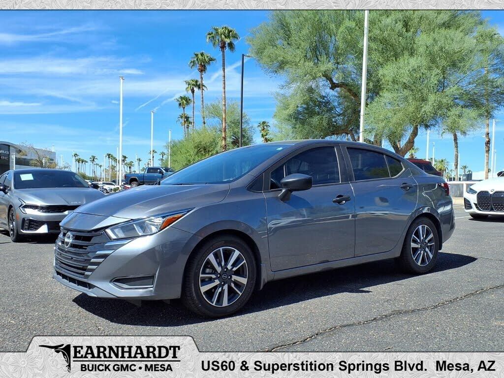 2023 NISSAN Versa